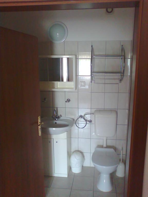 Pontis Hotell Biatorbágy Rum bild