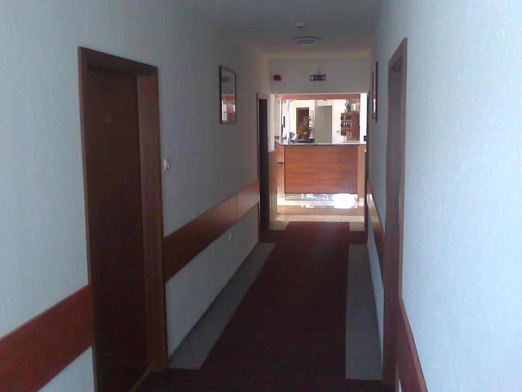 Pontis Hotell Biatorbágy Rum bild