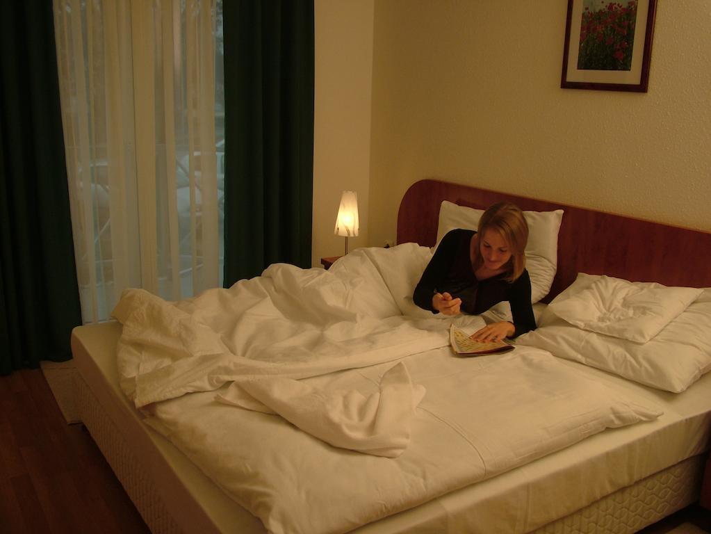 Pontis Hotell Biatorbágy Rum bild